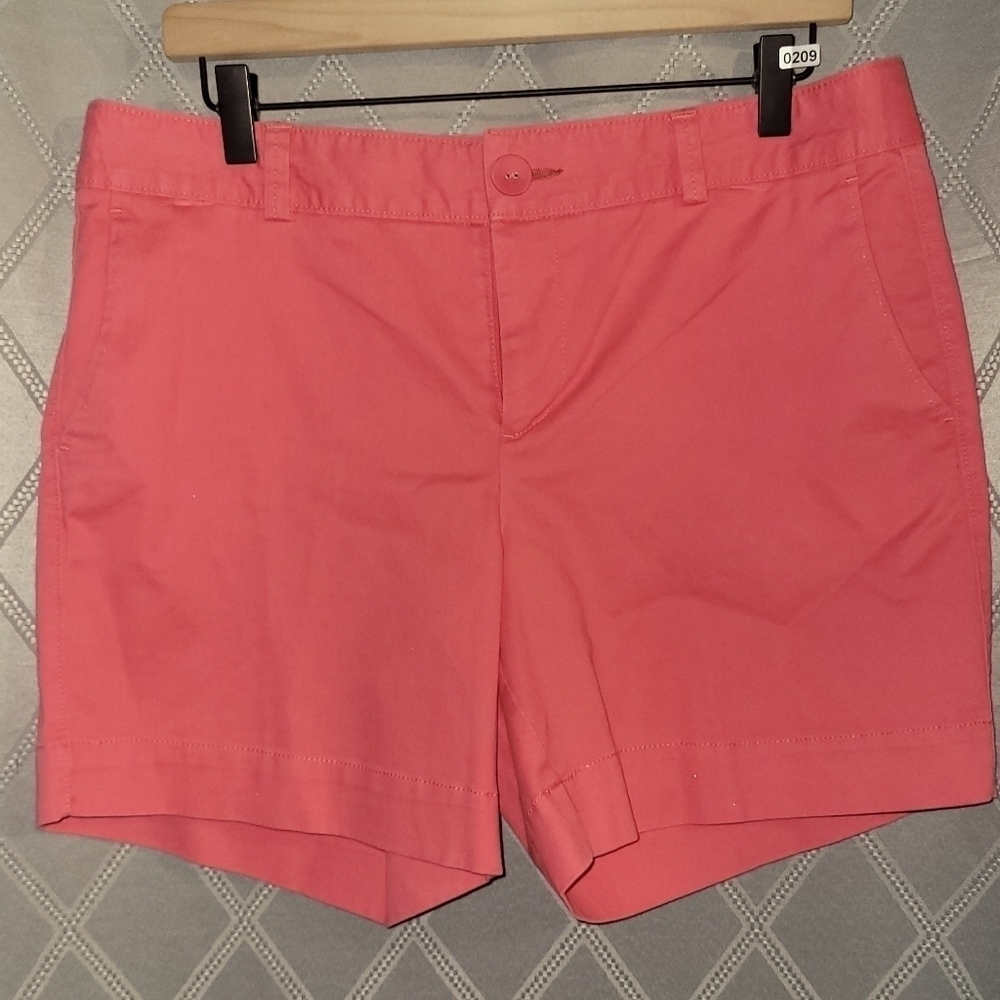 DOCKERS pink shorts